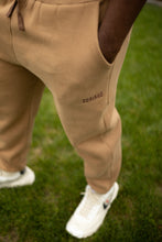 Load image into Gallery viewer, MEN&#39;S LOGO SWEATPANTS
